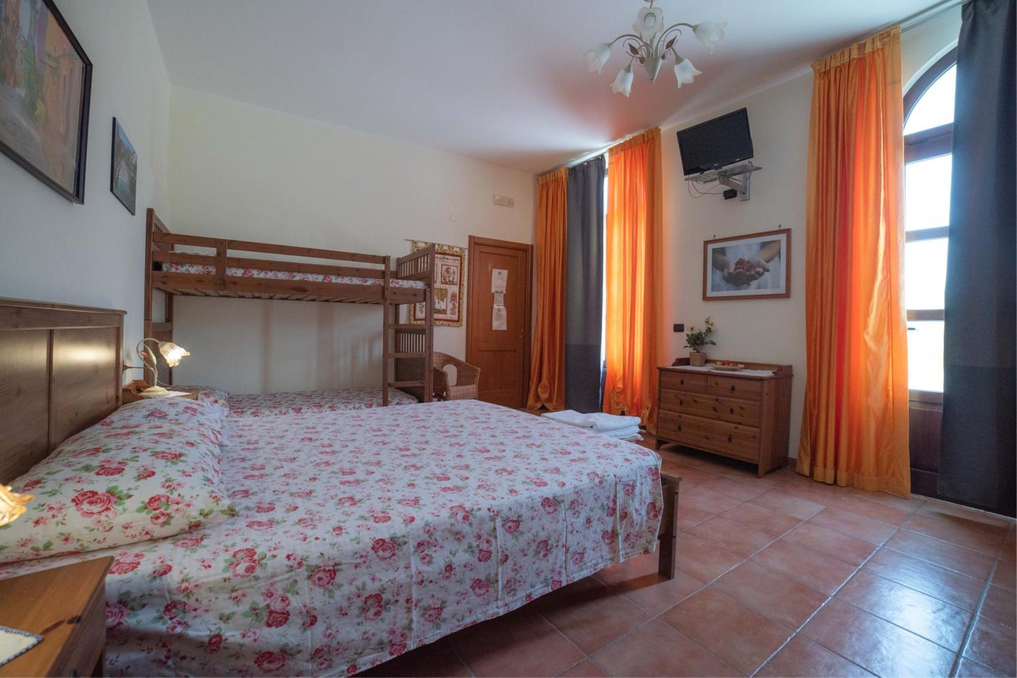 Agriturismo Fiori D'Arancio Palagiano Kültér fotó
