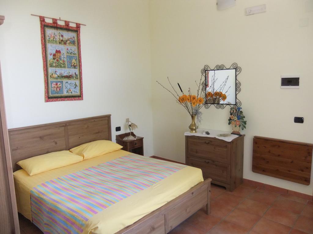 Agriturismo Fiori D'Arancio Palagiano Szoba fotó